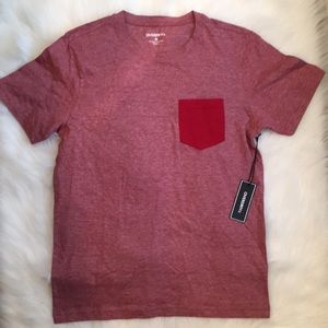 ❤️HOST PICK!!🎉❄️Guys Burgundy tee